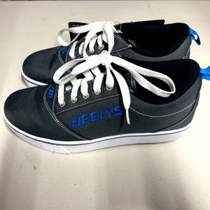 Heelys Sneakers- size 8